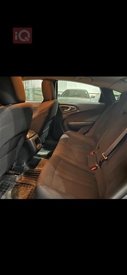 Chrysler 200